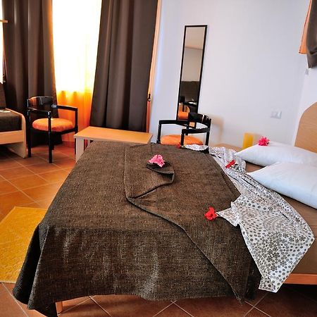 Hotel Hr Costa Rei Muravera Extérieur photo
